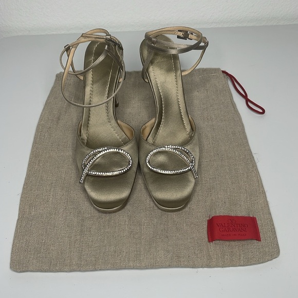 Vtg Valentino Taupe Satin Embellished Crystal Wrap Around Ankle Heel Sandals 36 - Picture 1 of 10